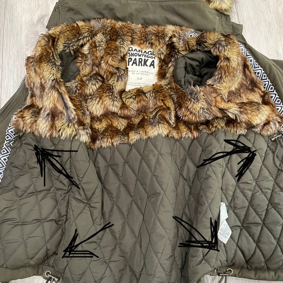 GARAGE SNOWPROOF PARKA - OLIVE GREEN. SMALL - Picture 4 of 4